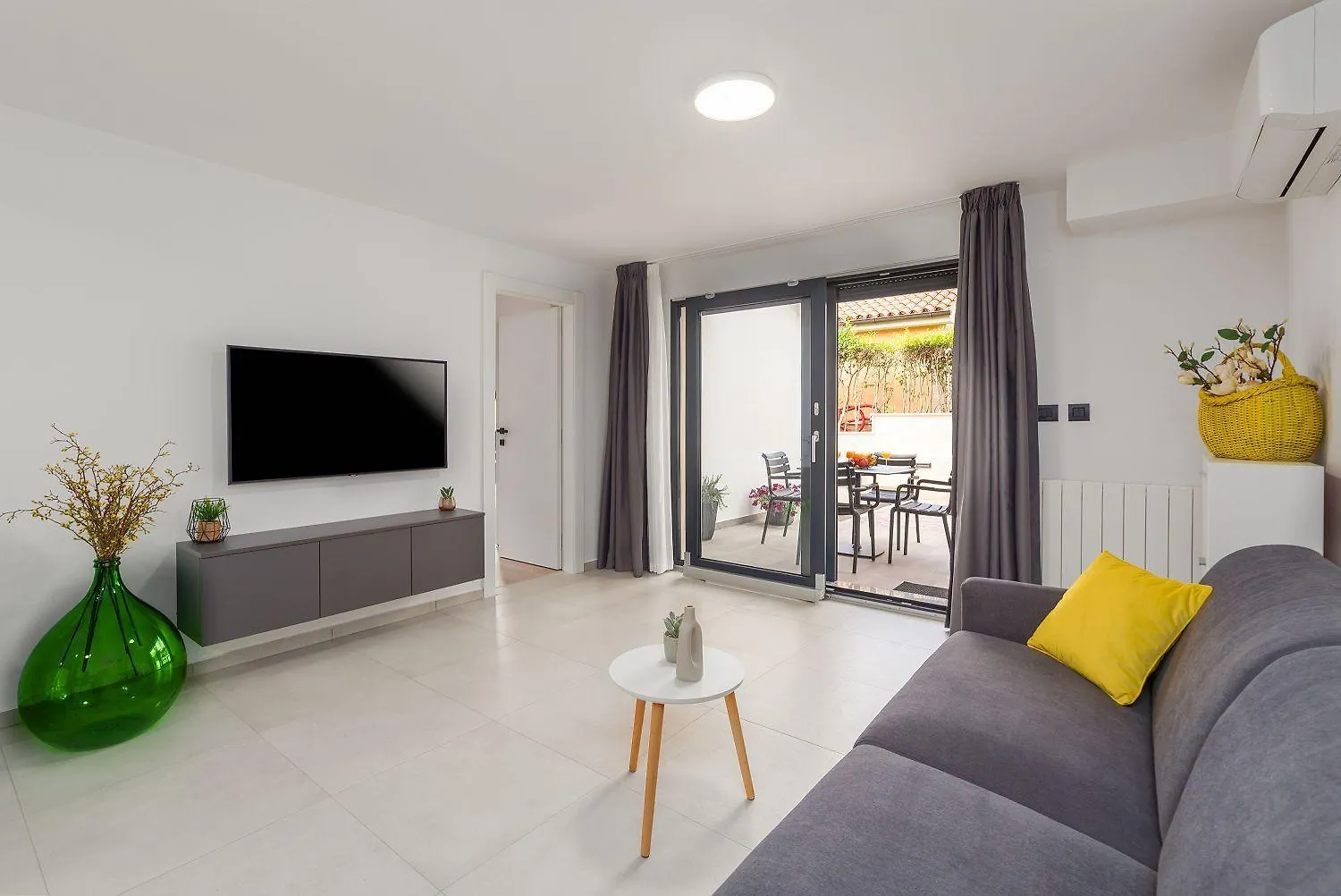Elegantes Apartment Im Villenviertel Nur 10 Minuten Zum Strand Porec