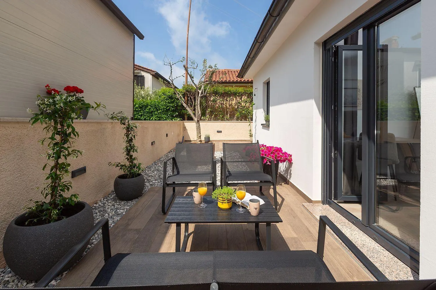 Elegantes Apartment Im Villenviertel Nur 10 Minuten Zum Strand location